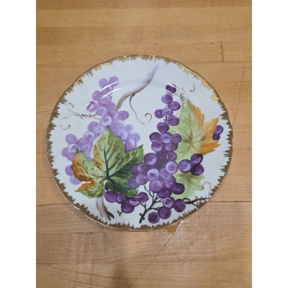 Lefton China Hand Painted Purple Grapes Heavy Gold Trim Scalloped Plate 8.5"